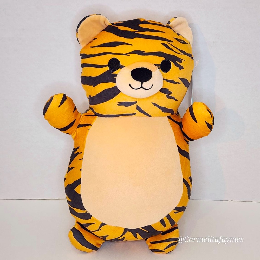 TINA 🐯 Orange & Black Tiger HugMee Squishmallow NWT Loves Clothing & Hair Style